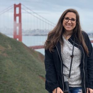 Meet your Posher, Alyssa